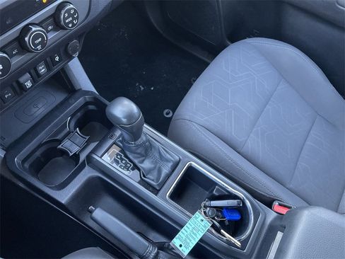 Used 2019 Toyota Tacoma TRD Off-Road image 21