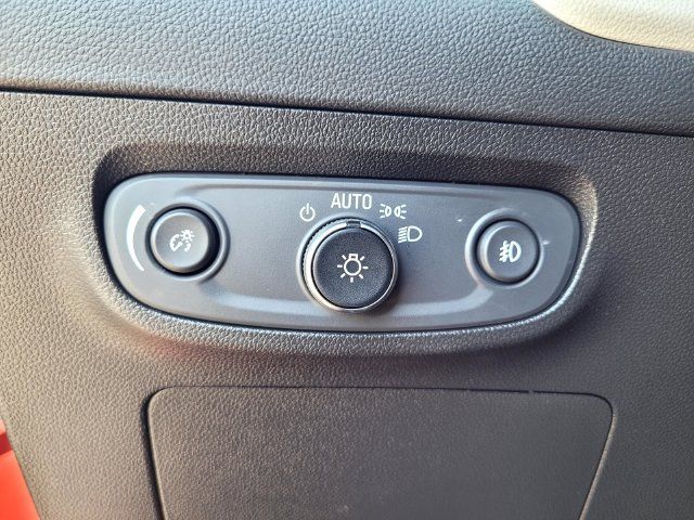 Used 2022 Buick Encore GX Essence w/ Experience Buick Package FWD image 15
