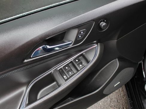 Used 2017 Chevrolet Cruze Premier FWD image 11