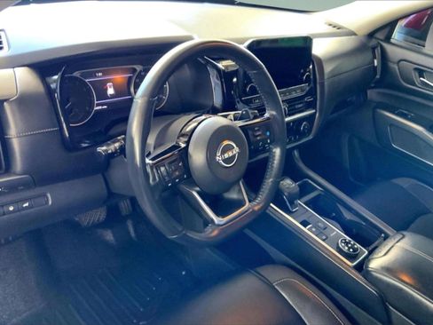 Used 2023 Nissan Pathfinder SL image 20