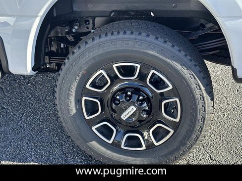 New 2026 Ford F250 Platinum image 19