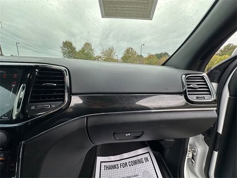 Used 2019 Jeep Grand Cherokee Trailhawk image 16