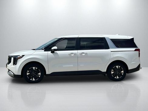 Used 2025 Kia Carnival LXS FWD image 8