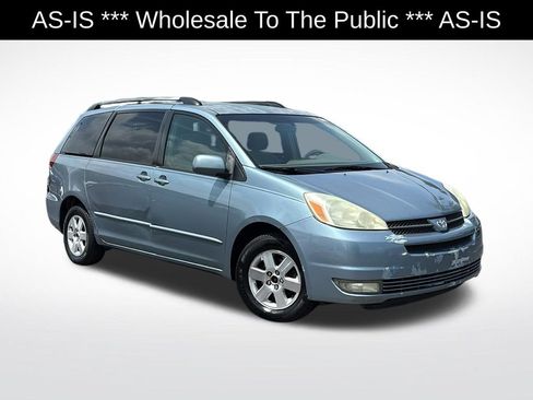 Used 2005 Toyota Sienna XLE FWD image 1