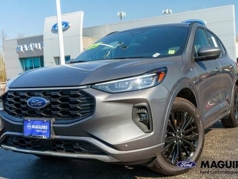 Used 2025 Ford Escape ST-Line Elite w/ Premium Technology Package AWD/4WD image 1