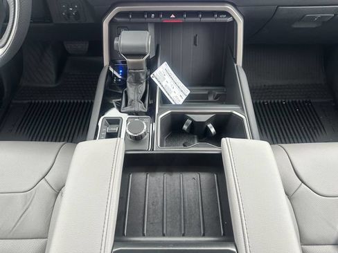 New 2026 Toyota Tundra Limited AWD/4WD image 12