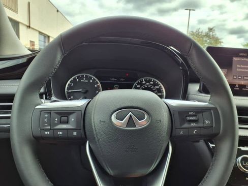 New 2025 INFINITI QX60 Pure image 8