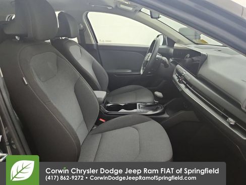 Used 2025 Kia K4 FWD image 30