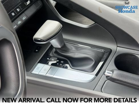 Used 2025 Hyundai Elantra Sport FWD image 9