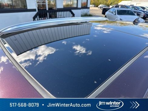 Used 2021 Buick Envision Avenir w/ Technology Package II image 7