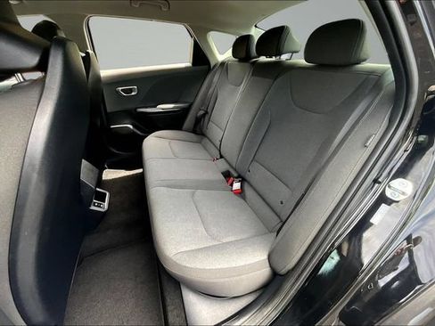 Certified 2025 Kia K4 FWD image 21