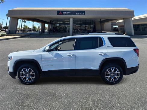 Used 2023 GMC Acadia SLT image 2