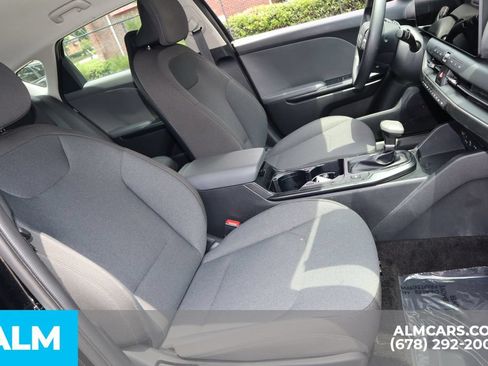Used 2025 Kia K4 FWD image 24