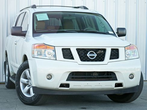 Used 2013 Nissan Armada SV image 2