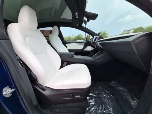 Used 2026 Tesla Model Y 2WD image 23