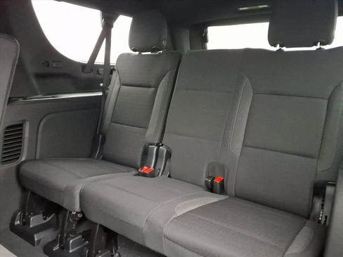 New 2026 Chevrolet Suburban LS RWD image 18