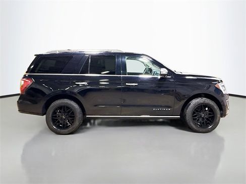 Used 2019 Ford Expedition Platinum image 6