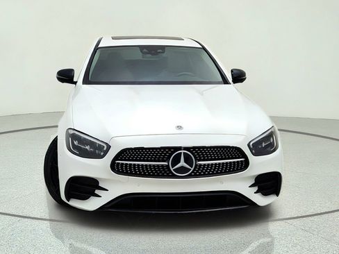 Used 2022 Mercedes-Benz E 350 Sedan image 3