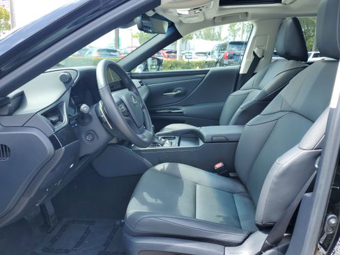 Used 2024 Lexus ES 350 w/ Premium Package image 12