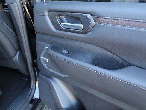 New 2025 Nissan Armada Platinum Reserve image 33