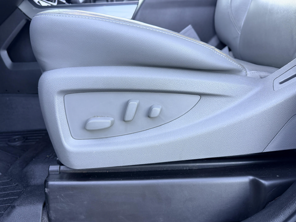 Used 2019 Chevrolet Silverado 2500 LTZ w/ Duramax Plus Package AWD/4WD image 18