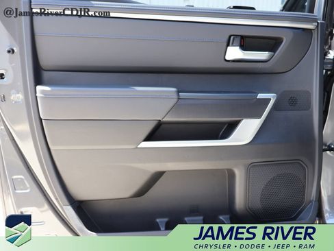 Used 2023 Toyota Tundra Platinum AWD/4WD image 16
