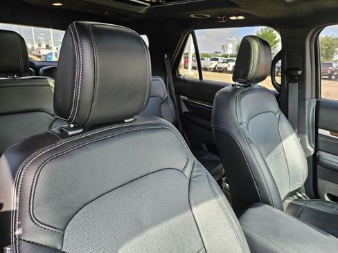 Used 2018 Ford Explorer Limited w/ Equipment Group 301A FWD image 24