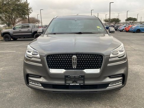 Used 2021 Lincoln Aviator Reserve w/ Equipment Group 210A image 2