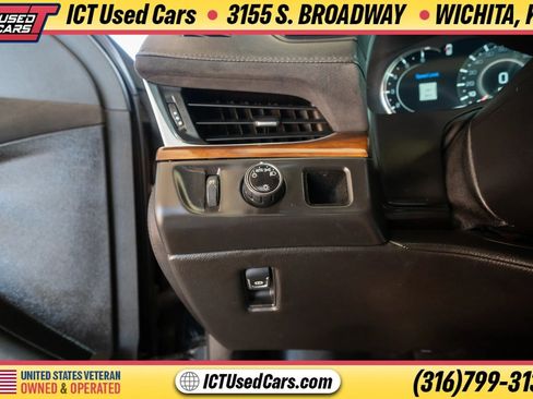 Used 2016 Cadillac Escalade ESV Premium RWD image 17