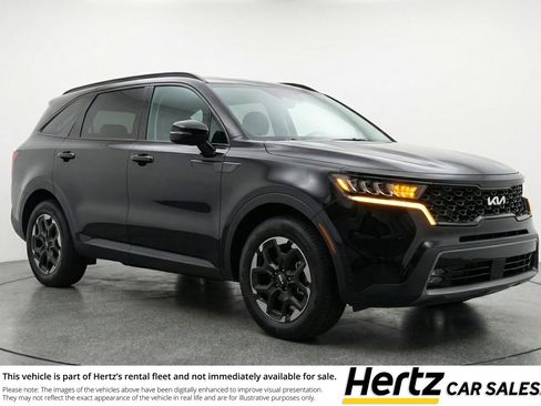 Used 2024 Kia Sorento S image 1