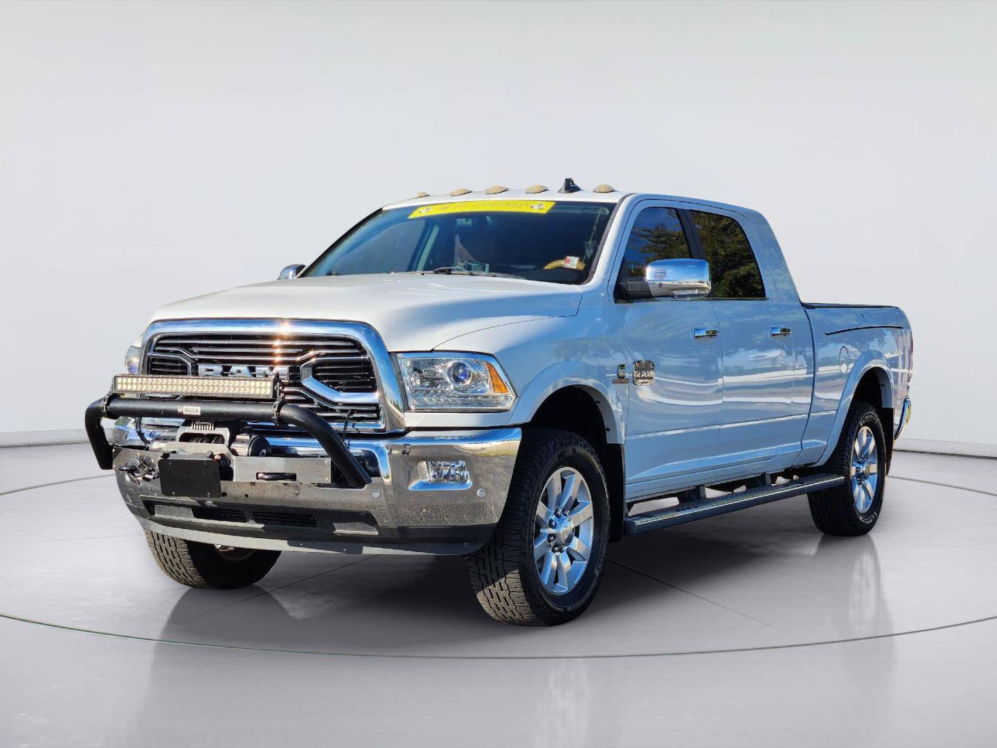 Used 2017 RAM 2500 Longhorn w/ Convenience Group AWD/4WD image 3