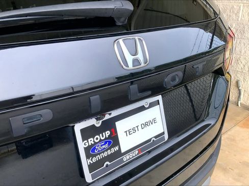 Used 2025 Honda Pilot EX-L image 30