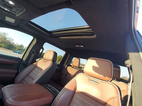 Used 2024 GMC Sierra 1500 Denali Ultimate image 30