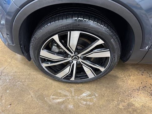 Certified 2022 Volvo XC40 P8 Recharge Plus image 35