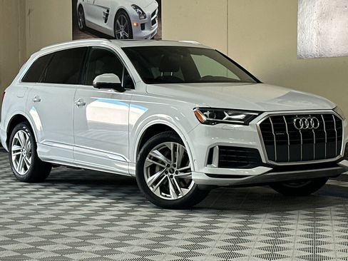 Used 2021 Audi Q7 3.0T Premium image 2