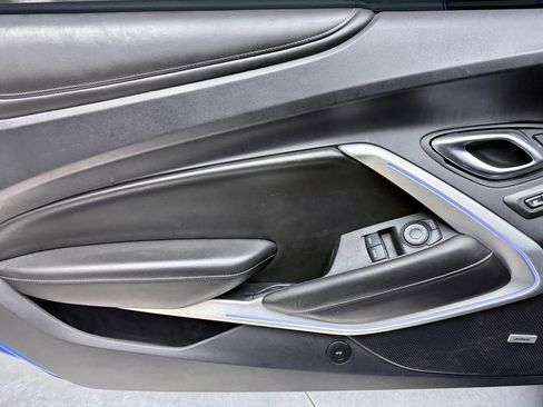 Used 2016 Chevrolet Camaro SS image 13