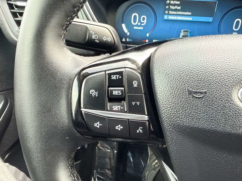 Used 2025 Ford Escape Platinum image 24