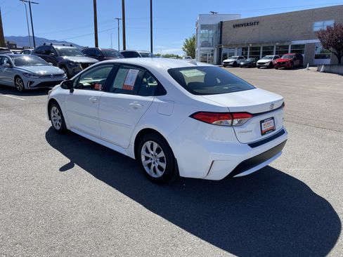 Used 2022 Toyota Corolla LE image 42