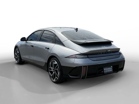 Used 2025 Hyundai Ioniq 6 SEL RWD image 3
