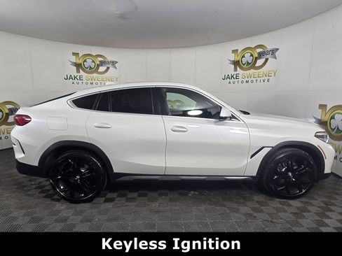 Used 2021 BMW X6 xDrive40i w/ Premium Package image 10