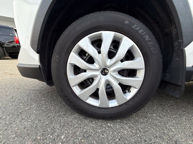 Used 2021 Toyota RAV4 LE FWD image 19