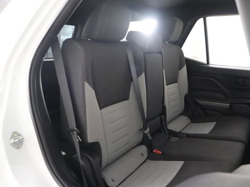 Used 2025 Toyota 4Runner TRD Off-Road image 30