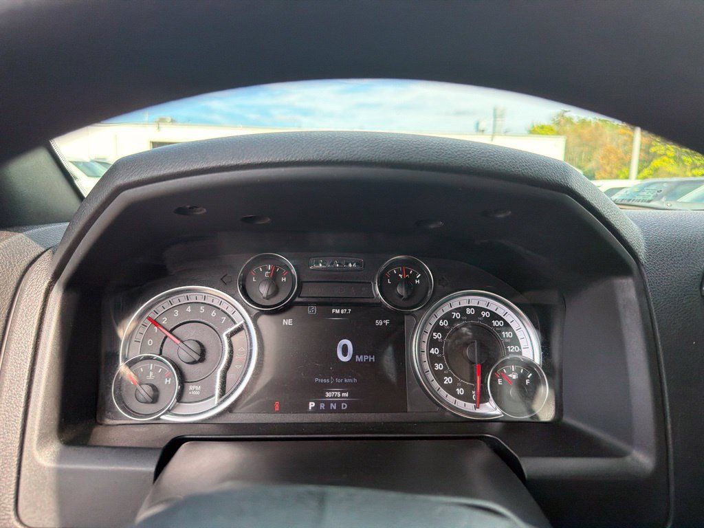 Used 2022 RAM 1500 Warlock w/ Ceramic Gray Warlock Package AWD/4WD image 23