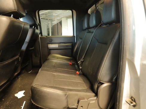 Used 2016 Ford F250 Lariat w/ Chrome Package image 19