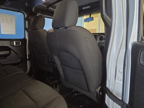 Used 2022 Jeep Wrangler Unlimited Sport image 23