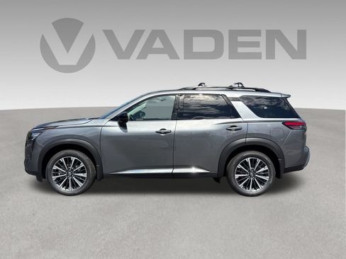 New 2026 Nissan Pathfinder Platinum w/ Accent Package FWD image 19