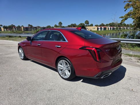 Used 2021 Cadillac CT4 Premium Luxury RWD image 2