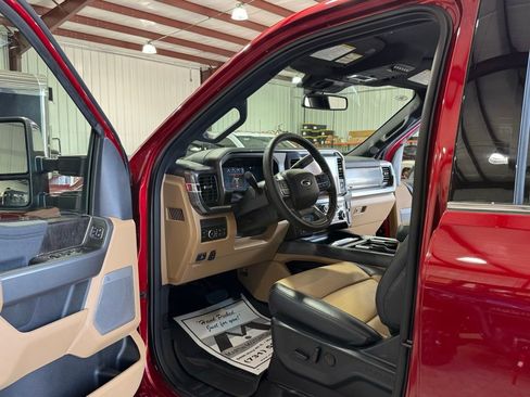 Used 2025 Ford F250 Lariat w/ Chrome Package AWD/4WD image 24