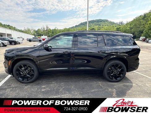 New 2026 Chevrolet Traverse RS w/ LPO, Floor Liner Package AWD/4WD image 2