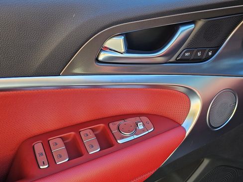 Certified 2025 Genesis G70 3.3T Advanced image 32